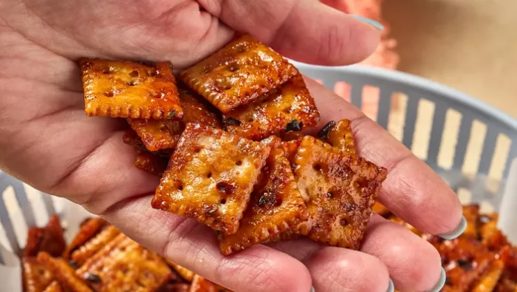 Simple and Delicious Hot Honey Saltines Recipe for Beginners