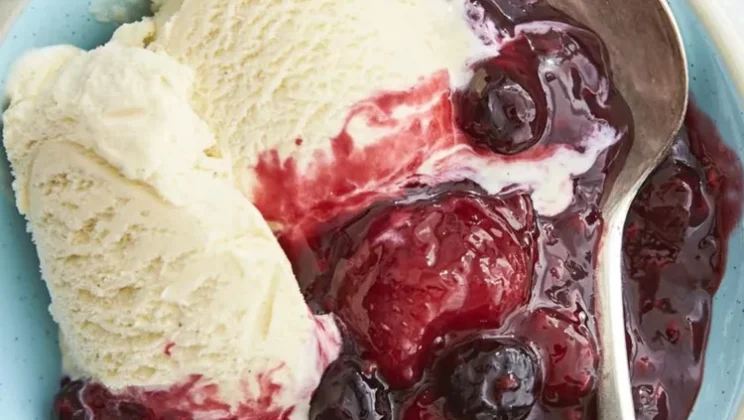 Easy Warm Berry Compote Recipe You Can Make in 30 Minutes