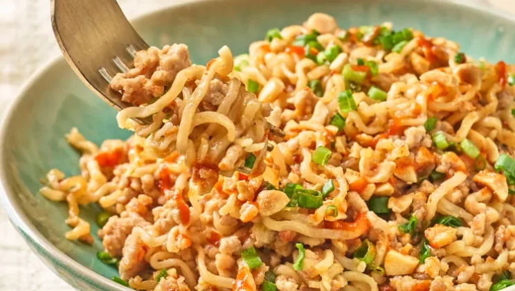 Best Crispy Pork and Peanut Noodles Recipe for Home Cooks