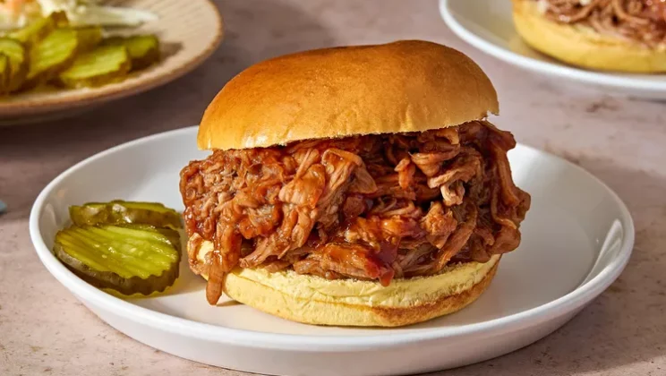 Simple & Affordable Slow Cooker Pulled Pork Sandwich Recipe